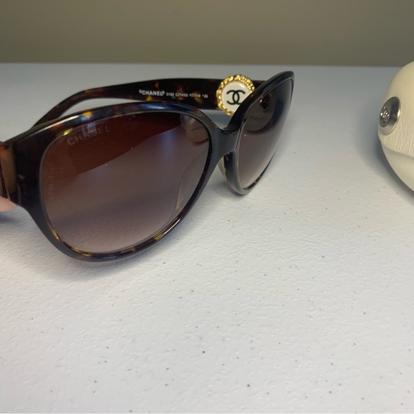 Chanel sunglasses - Picture 9 of 14